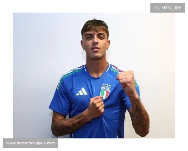 马尔蒂尼：从青训到传奇 AC米兰忠诚队长的辉煌一生